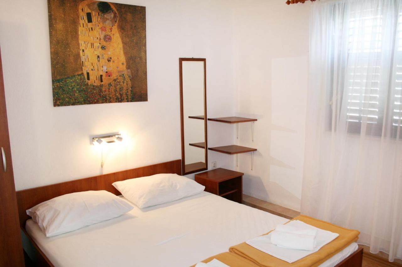 Apartments By The Sea Pisak, Omis - 1014 Luaran gambar