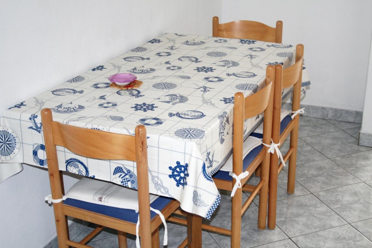 Apartments By The Sea Pisak, Omis - 1014 Luaran gambar