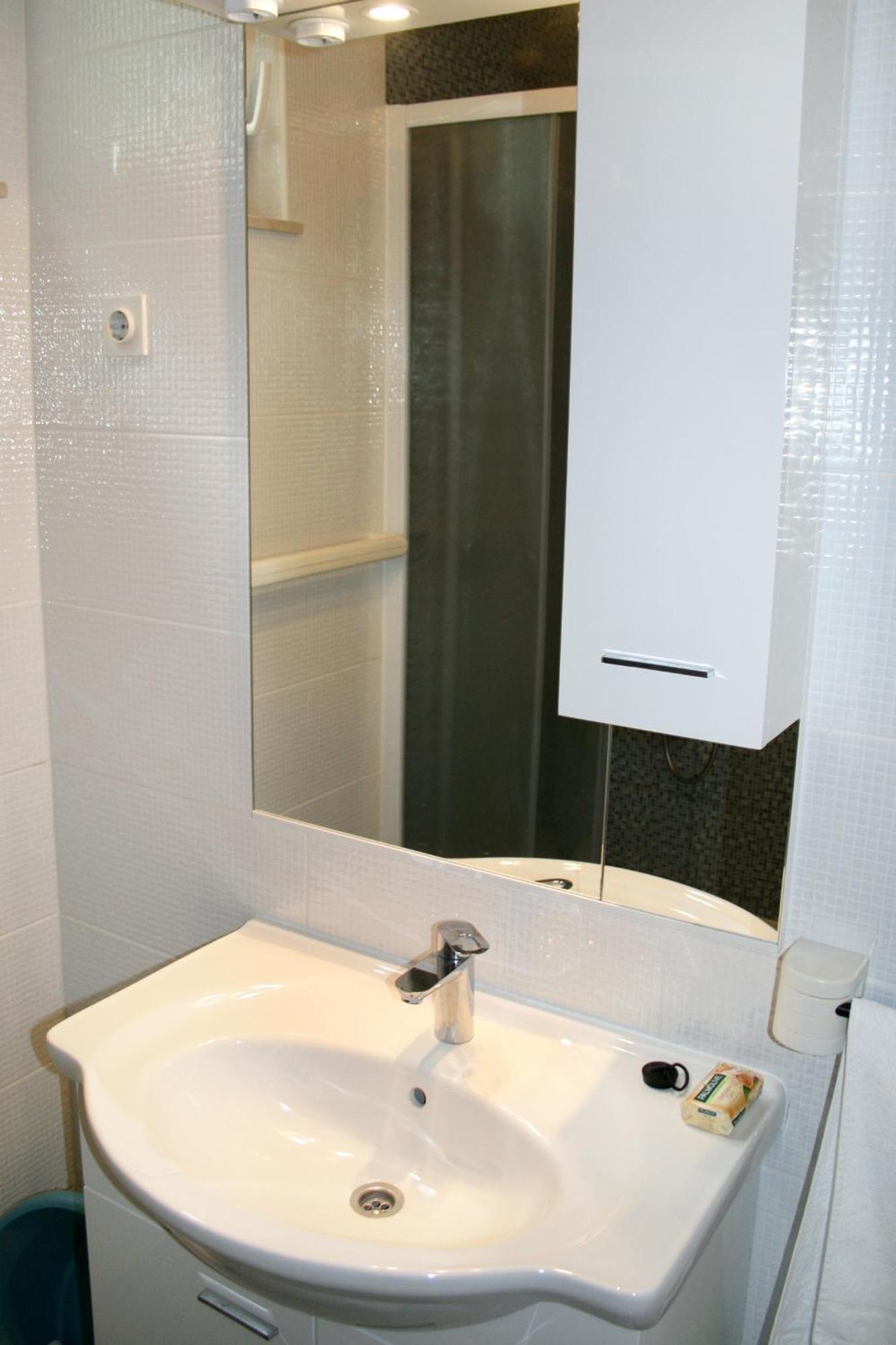 Apartments By The Sea Pisak, Omis - 1014 Bilik gambar