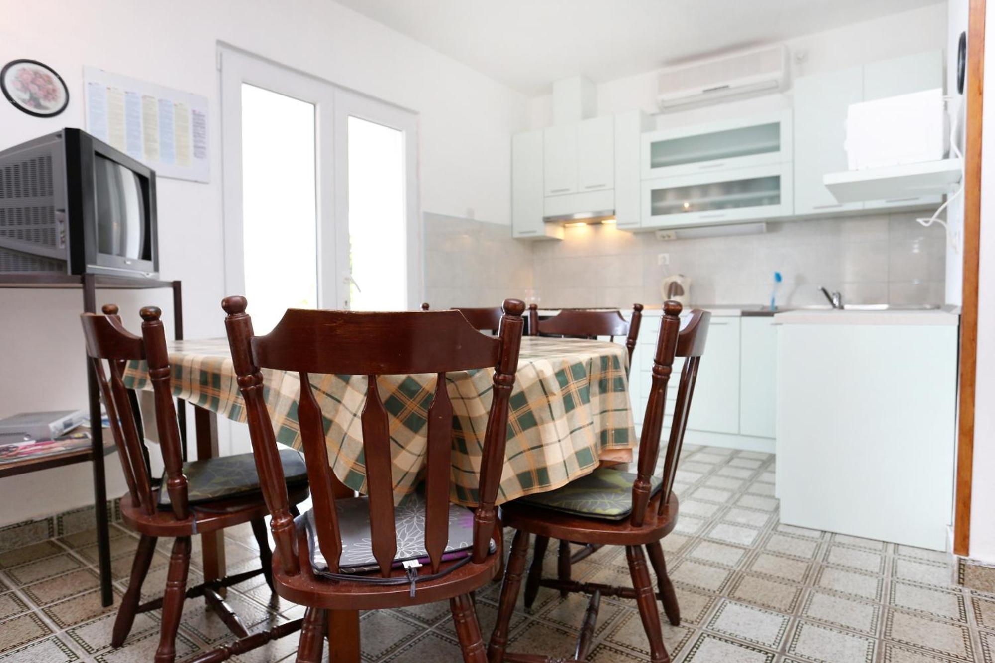 Apartments By The Sea Pisak, Omis - 1014 Bilik gambar