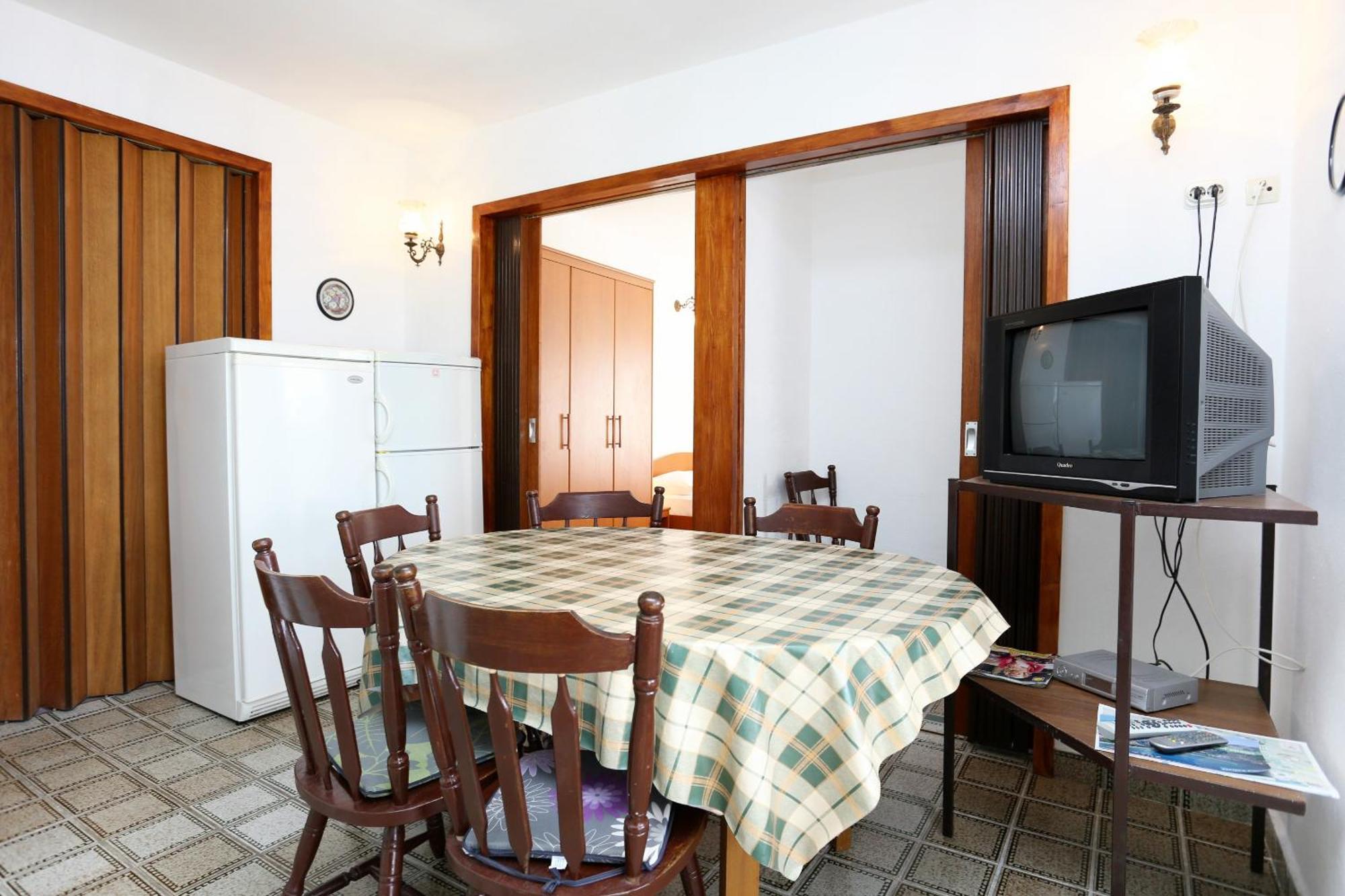 Apartments By The Sea Pisak, Omis - 1014 Bilik gambar