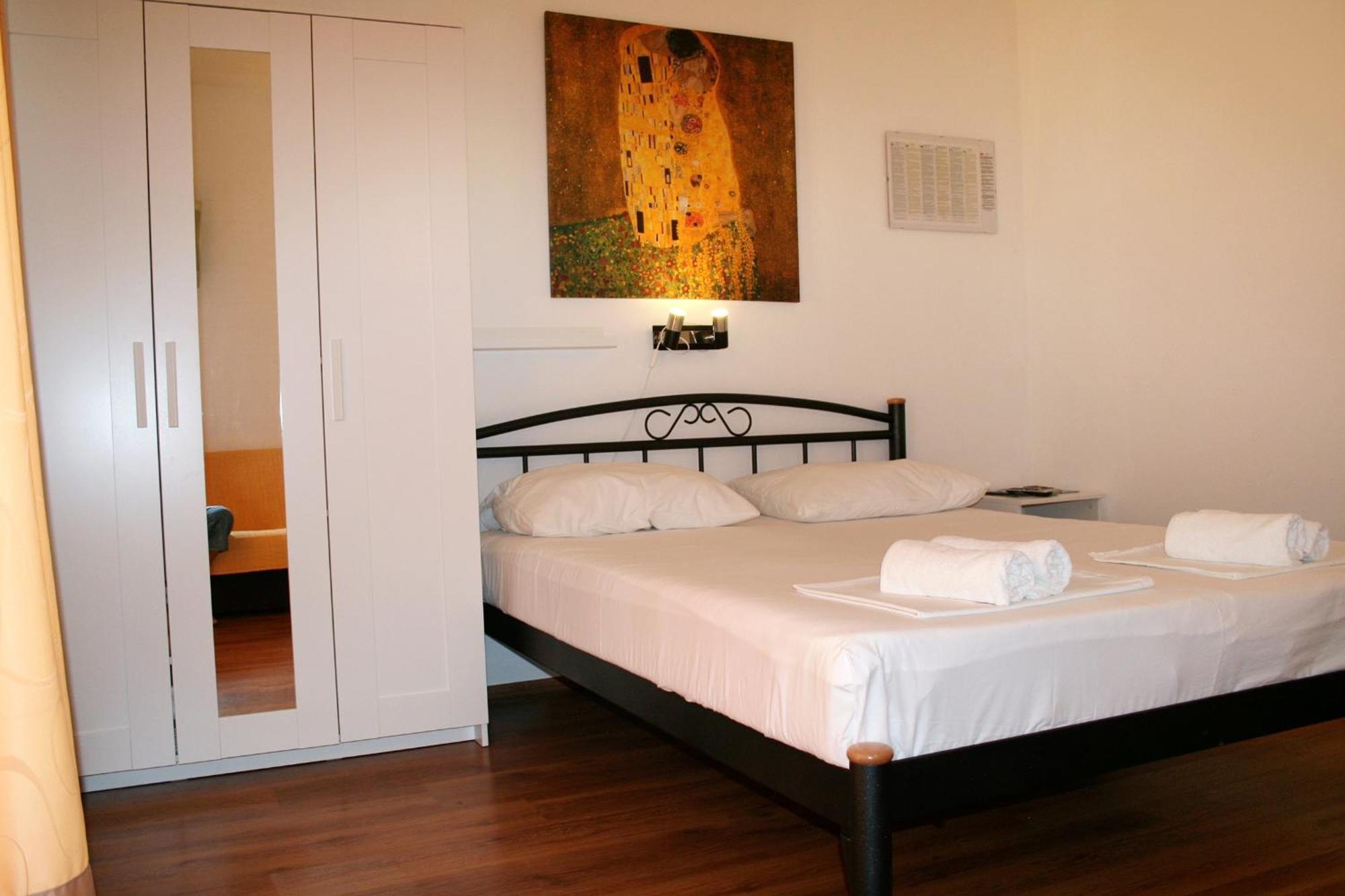 Apartments By The Sea Pisak, Omis - 1014 Bilik gambar